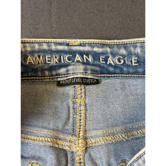 Women’s American Eagle Ne(x)t Level Stretch Light Wash Ripped Jeans Size 6 R - Picture 3 of 12